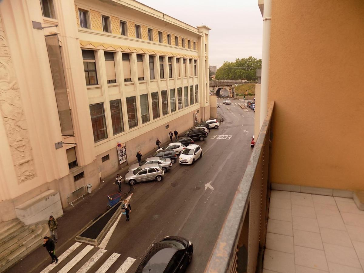 Nimes Studio Parking Dhuoda Exterior foto